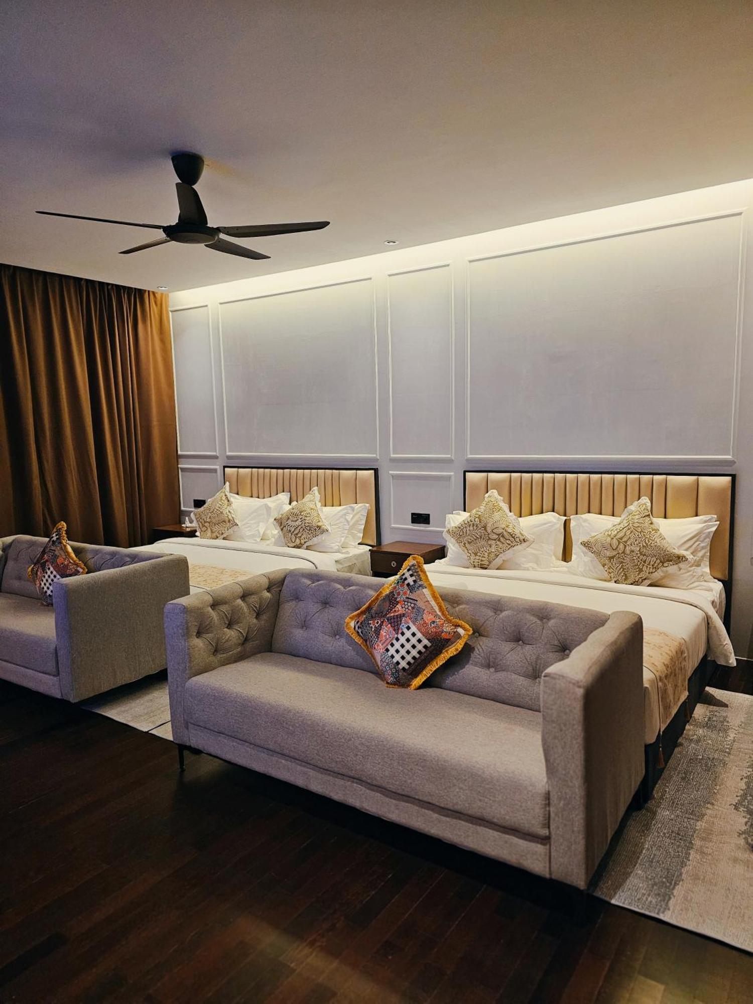 The Palm Suite At Lava Mansion George Town Buitenkant foto