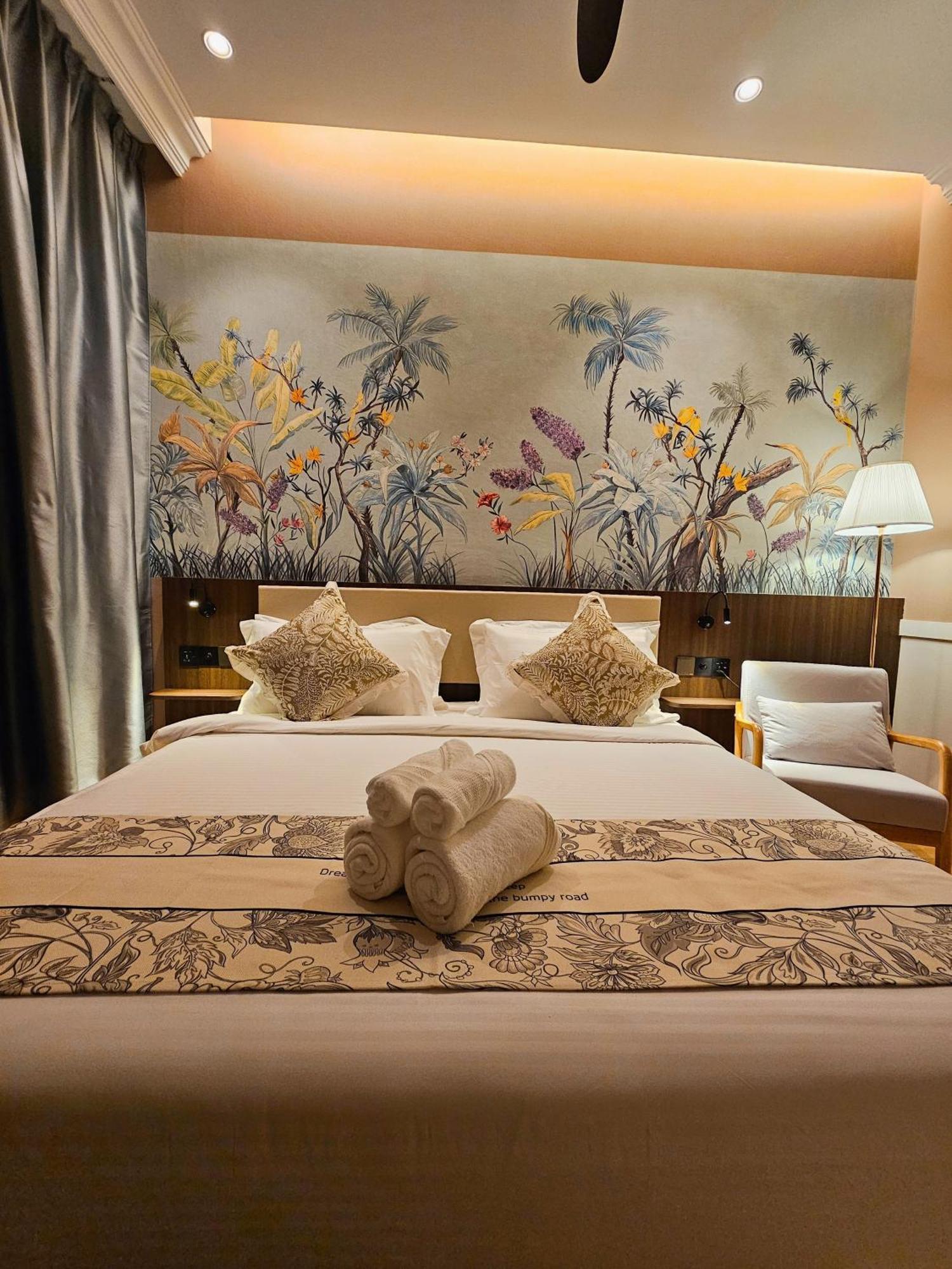 The Palm Suite At Lava Mansion George Town Buitenkant foto